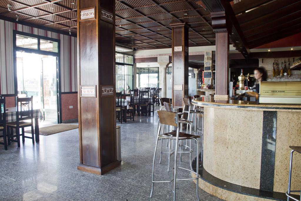 מאירנה דל אלקור Hostal Hispalis מראה חיצוני תמונה