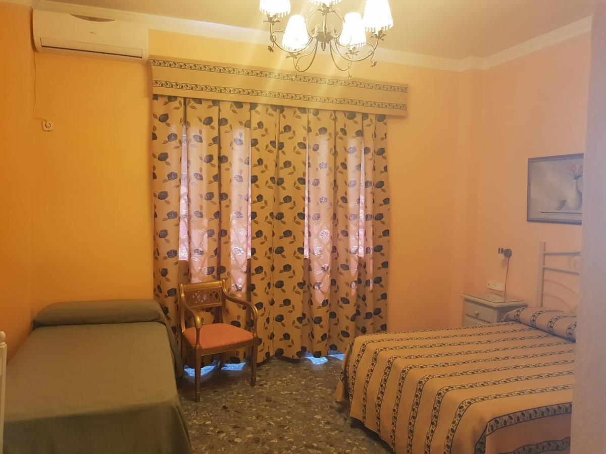 מאירנה דל אלקור Hostal Hispalis מראה חיצוני תמונה
