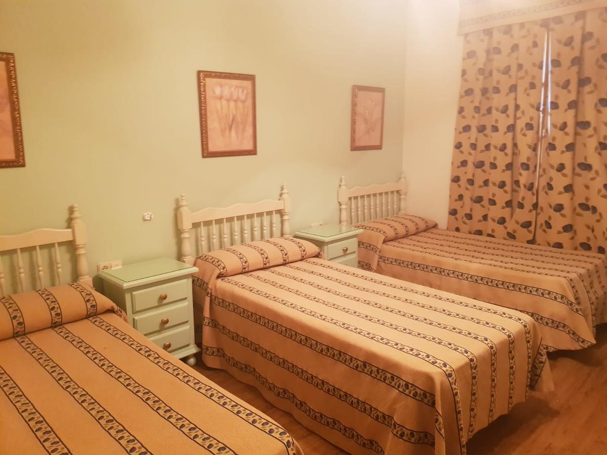 מאירנה דל אלקור Hostal Hispalis מראה חיצוני תמונה
